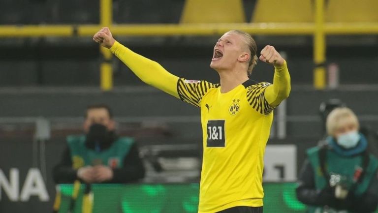 Borussia Dortmund goleó al Friburgo