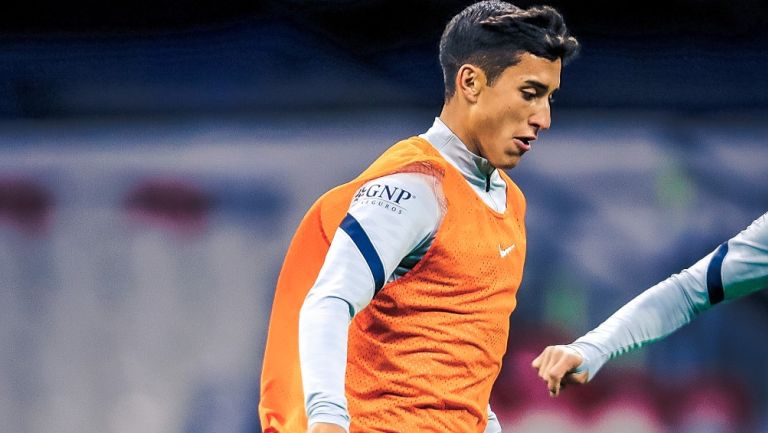 Alejandro Zendejas durante preparación con el América