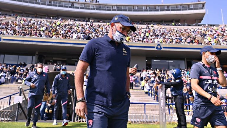 Andrés Lillini entra al Olímpico Universitario