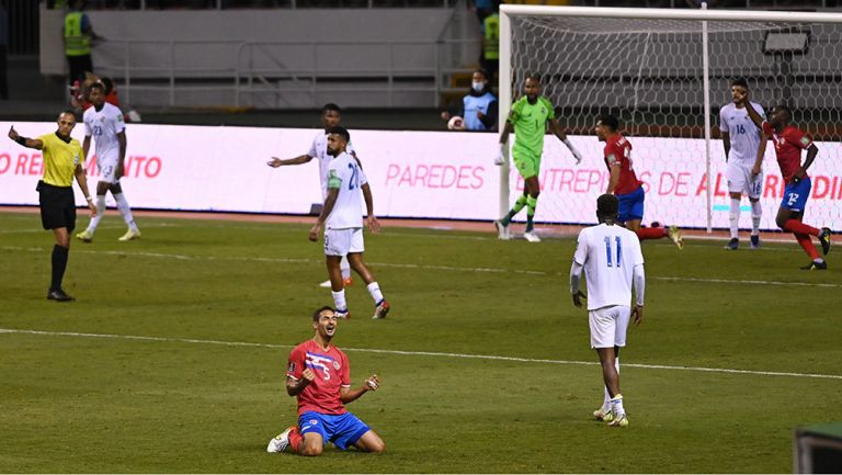 El festejo del gol de Costa Rica