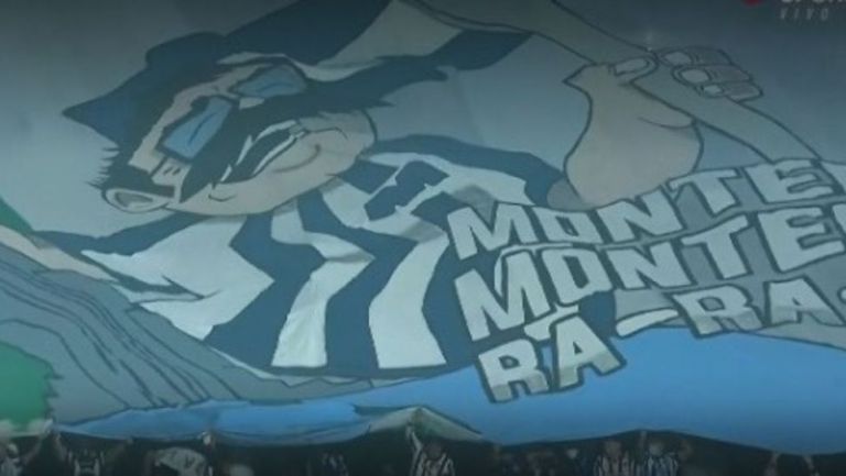 Tifo del Señor Barriga previo al partido