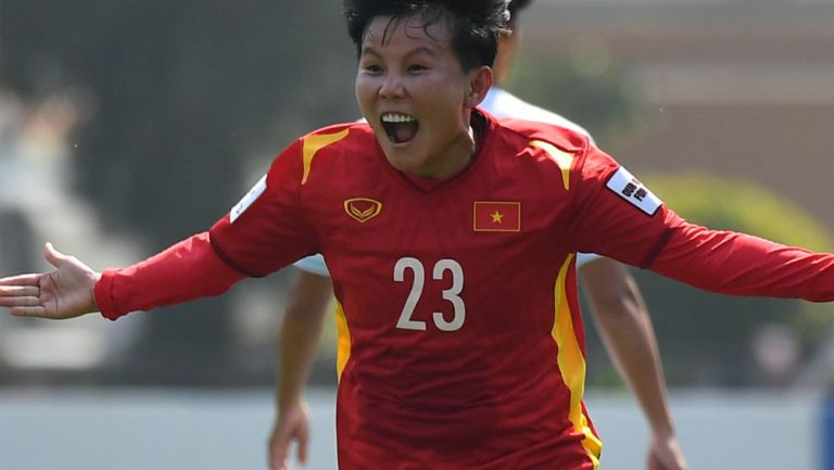 Jugadora de Vietnam en festejo de gol