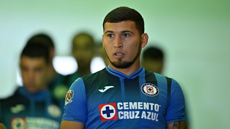 Juan Escobar renovará tres años más con Cruz Azul