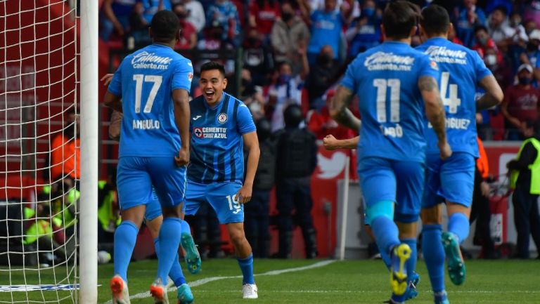 Santiago Giménez: 'Este Cruz Azul se parece al que quedó Campeón'