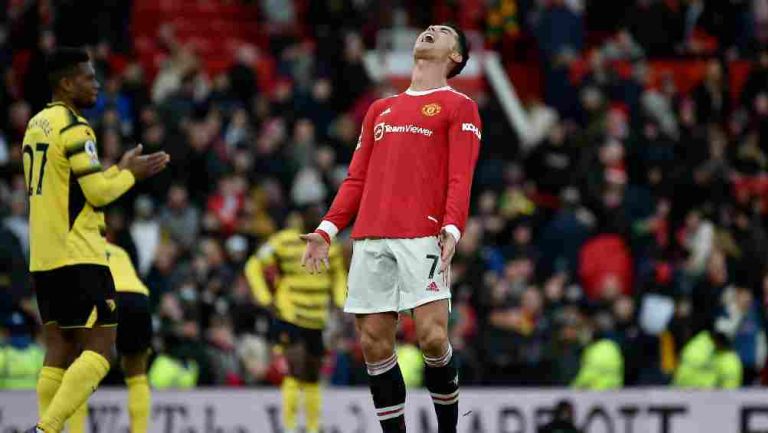 Cristiano Ronaldo lamentando el empate de Manchester United 