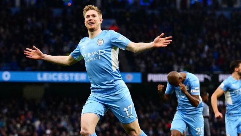 De Bruyne en partido con el City