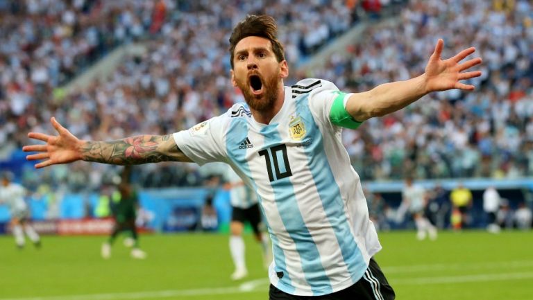 Lionel Messi celebrando un gol con Argentina 