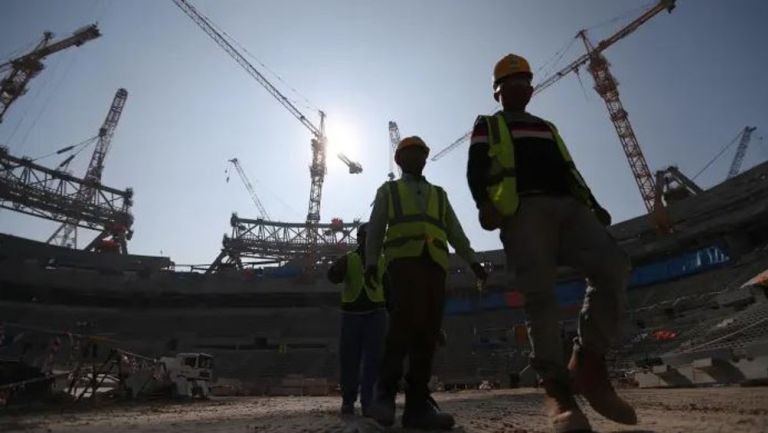 FIFA estudiará la situación de los trabajadores inmigrantes en Qatar