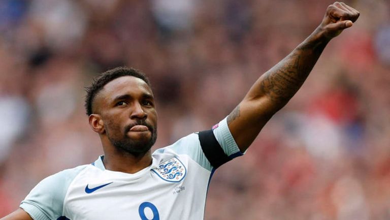 Jermain Defoe anunció su retiro del futbol profesional