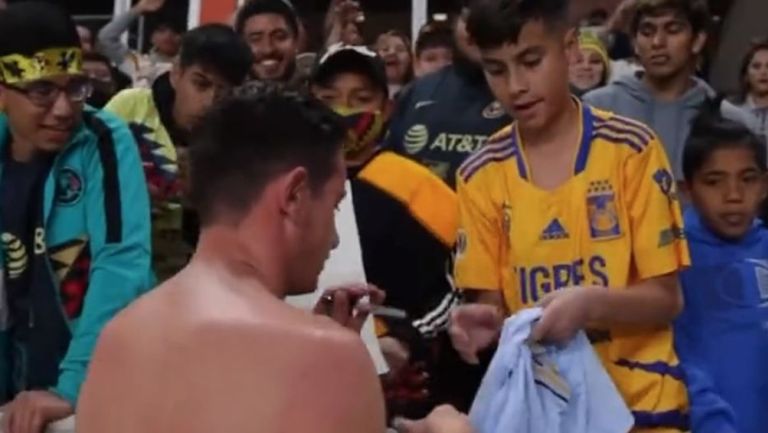 Video: Florian Thauvin regaló playera a pequeño aficionado en Estados Unidos