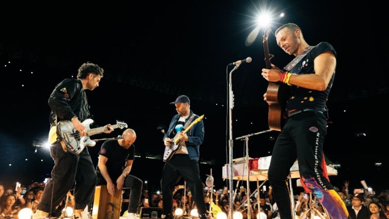 Coldplay en concierto en el Estadio BBVA de Monterrey