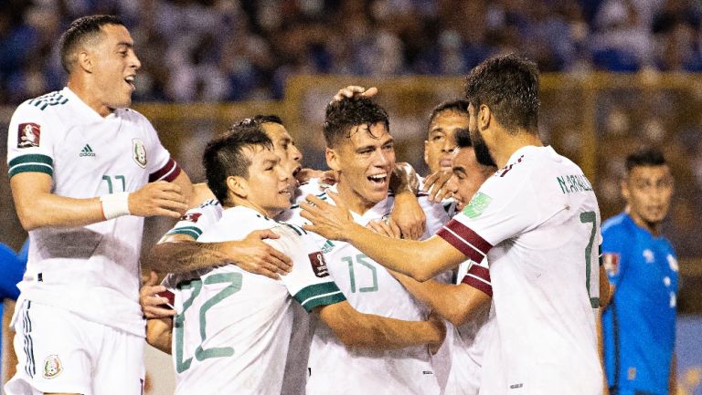 Selección Mexicana celebrando un gol