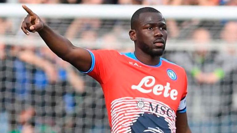 Koulibaly, en acción con el Napoli