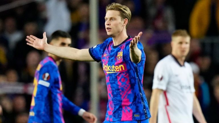Frenkie De Jong en el juego entre Barcelona y Frankfurt