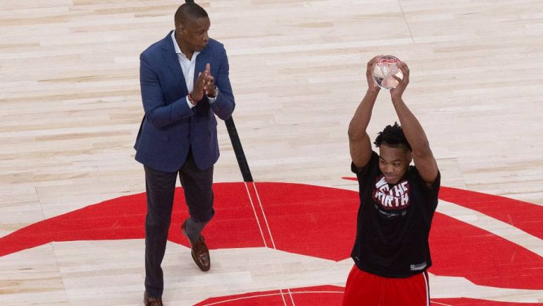 Scottie Barnes recibió su premio este sábado