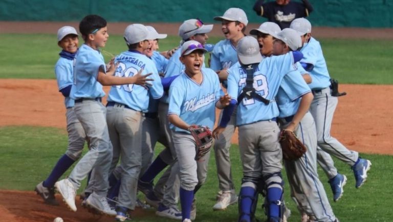 Jugadores tras ganar la MLB Cup