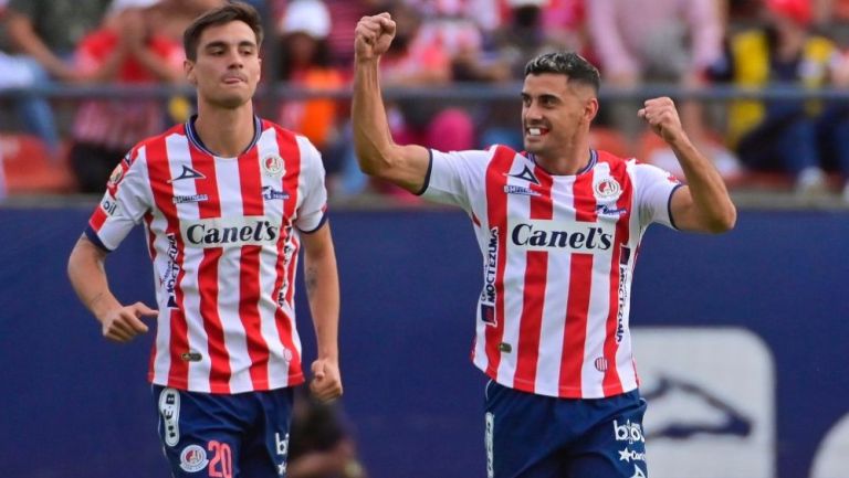 Unai Bilbao Y Berterame en festejo con Atlético San Luis