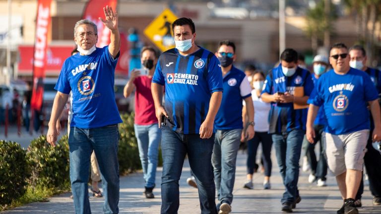 Afición de Cruz Azul previo a un partido 