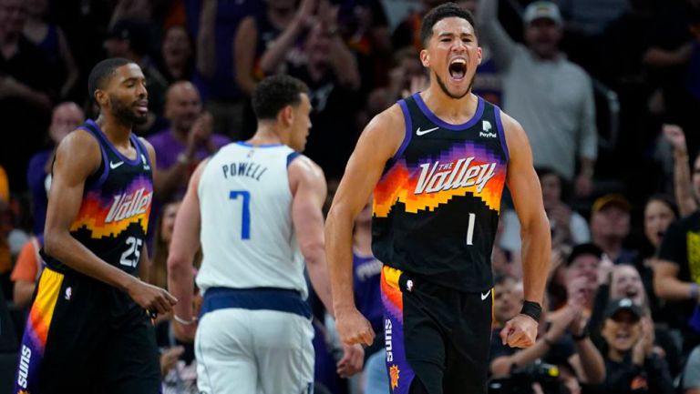 Devin Booker, en festejo de una jugada