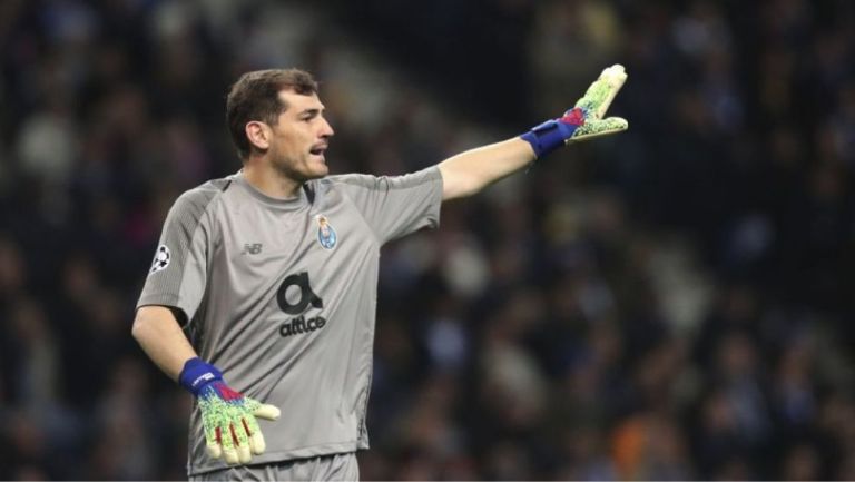 Iker Casillas en un partido del Porto