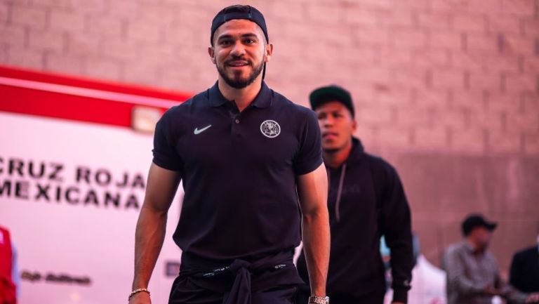 Henry Martín previo a un juego del América