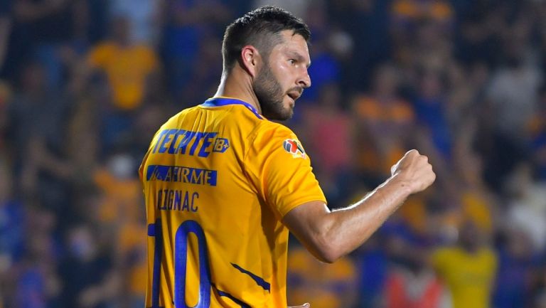 Gignac celebrando un gol con Tigres