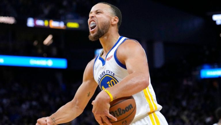 Curry en un partido de los Golden State Warriors