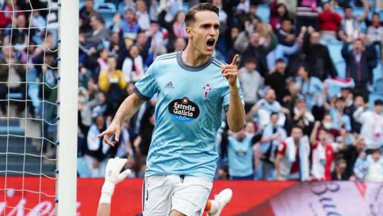 Denis Suárez celebra ante Elche