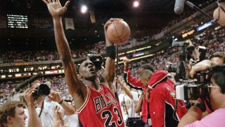 Michael Jordan tras un partido de Chicago Bulls