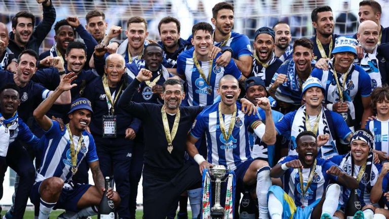 Porto celebrando la obtención del título en la Copa de Portugal