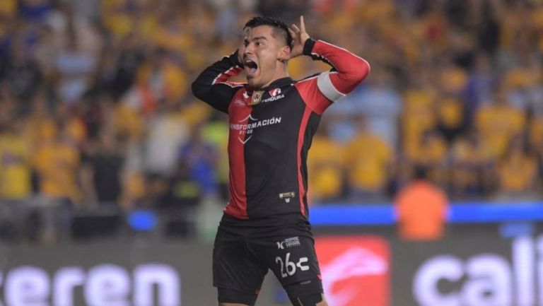Aldo Rocha festejando un gol