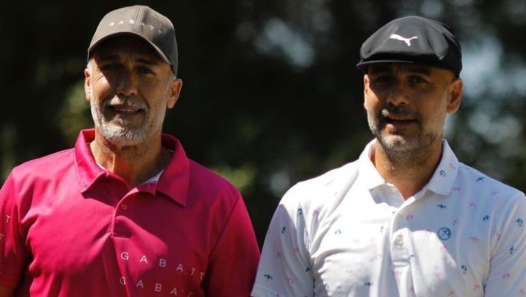 Pep Guardiola y Gabriel Batistuta durante el torneo de golf