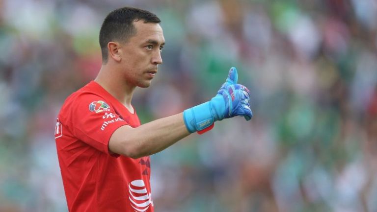 Agustín Marchesín durante un partido del América