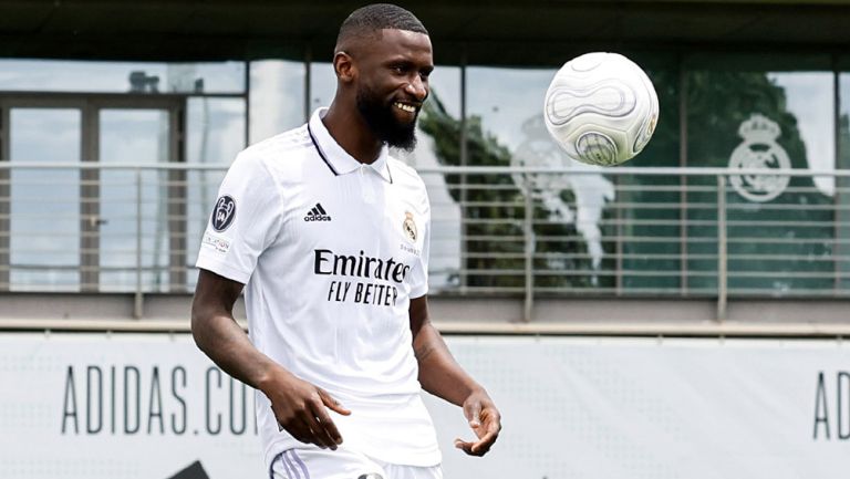 Antonio Rüdiger durante su presentación 