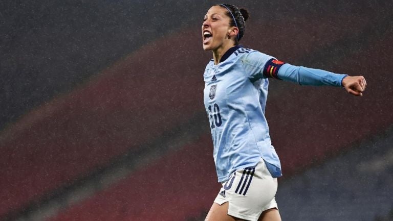 Jennifer Hermoso celebrando un gol con España