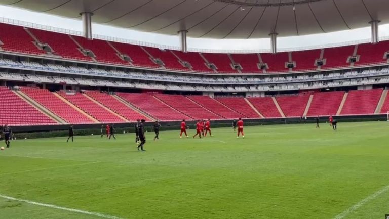 Chivas y Necaxa disputaron un juego amistoso