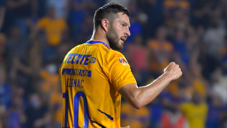 Gignac celebrando un gol con Tigres