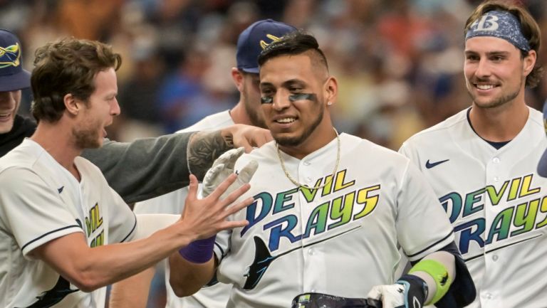 Paredes, junto a sus compañeros de los Rays