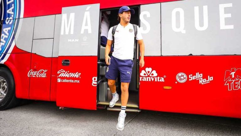 Alan Mozo fue a la banca en su debut en Chivas