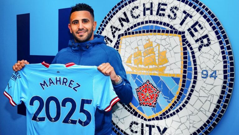  Riyad Mahrez renovó con el Manchester City hasta 2025
