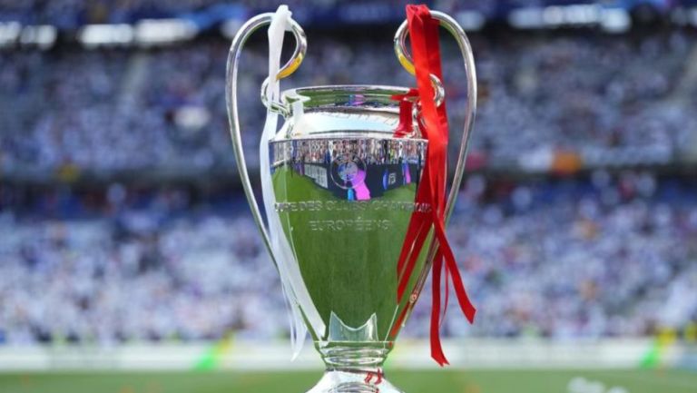 Trofeo de la Champions League en la Final