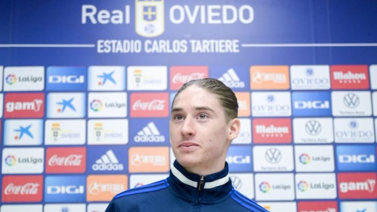 Marcelo Flores fue presentado con el Real Oviedo