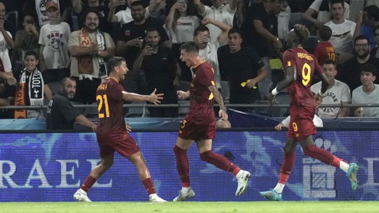 Paulo Dybala en festejo de gol