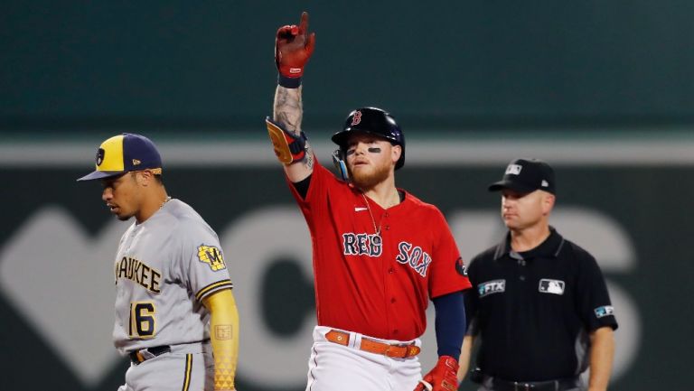 Alex Verdugo: Mexicano impulsó su carrera 52 del año en victoria de Boston ante Milwaukee