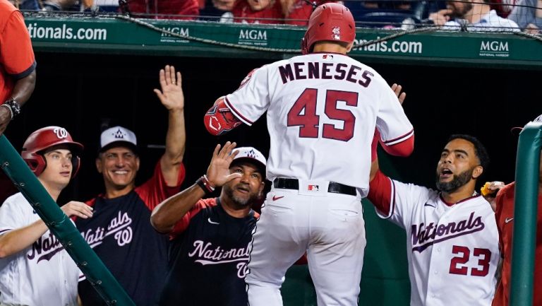 Joey Meneses tras marcar su primer cuadrangular