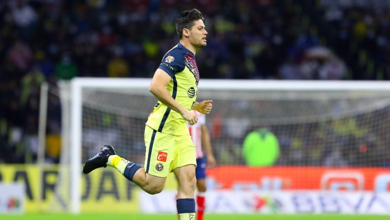 Jorge Meré durante un partido con América