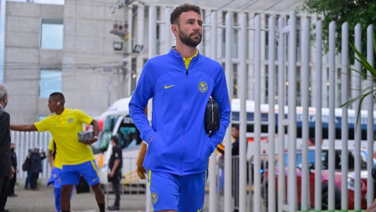 Miguel Layún previo a un partido de América