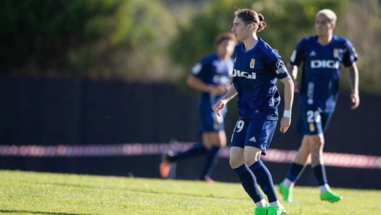 Marcelo Flores durante un partido del Real Oviedo