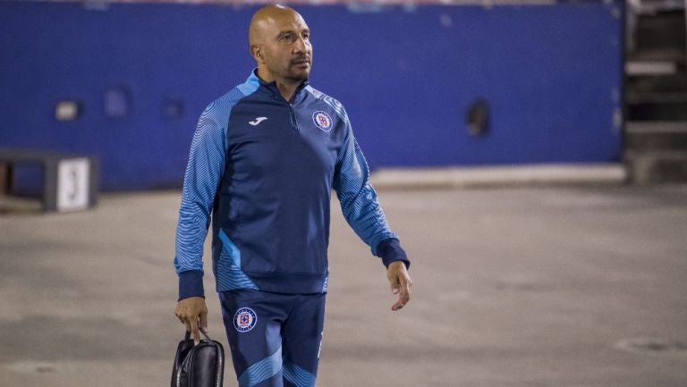 Conejo Pérez apunta al banquillo de Cruz Azul