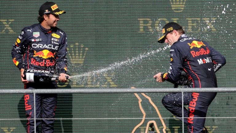 Checo Pérez y Verstappen tras el doblete de Red Bull